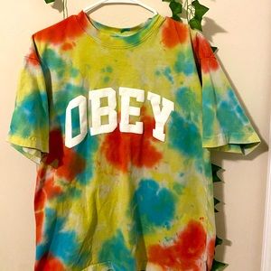 TIE DYE OBEY GRAPHIC TEE